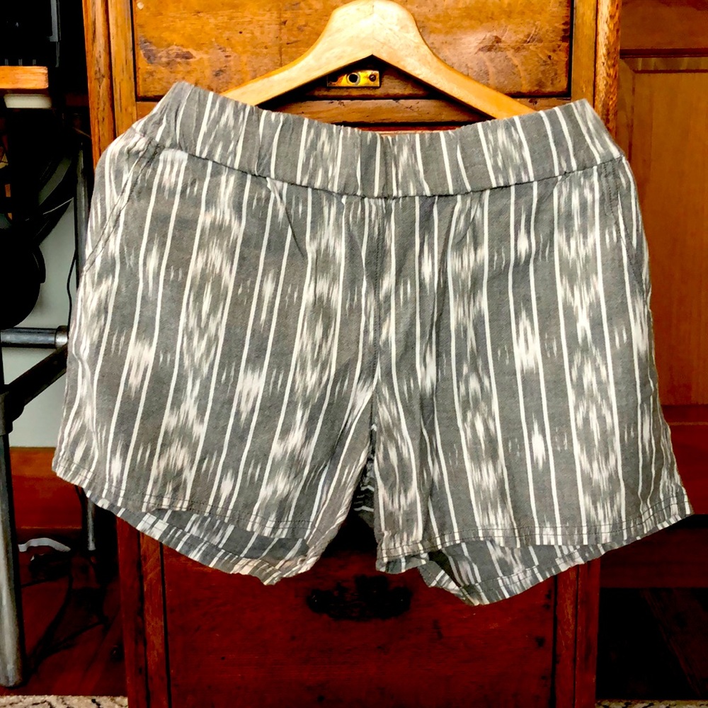 Like New Prana linen shorts